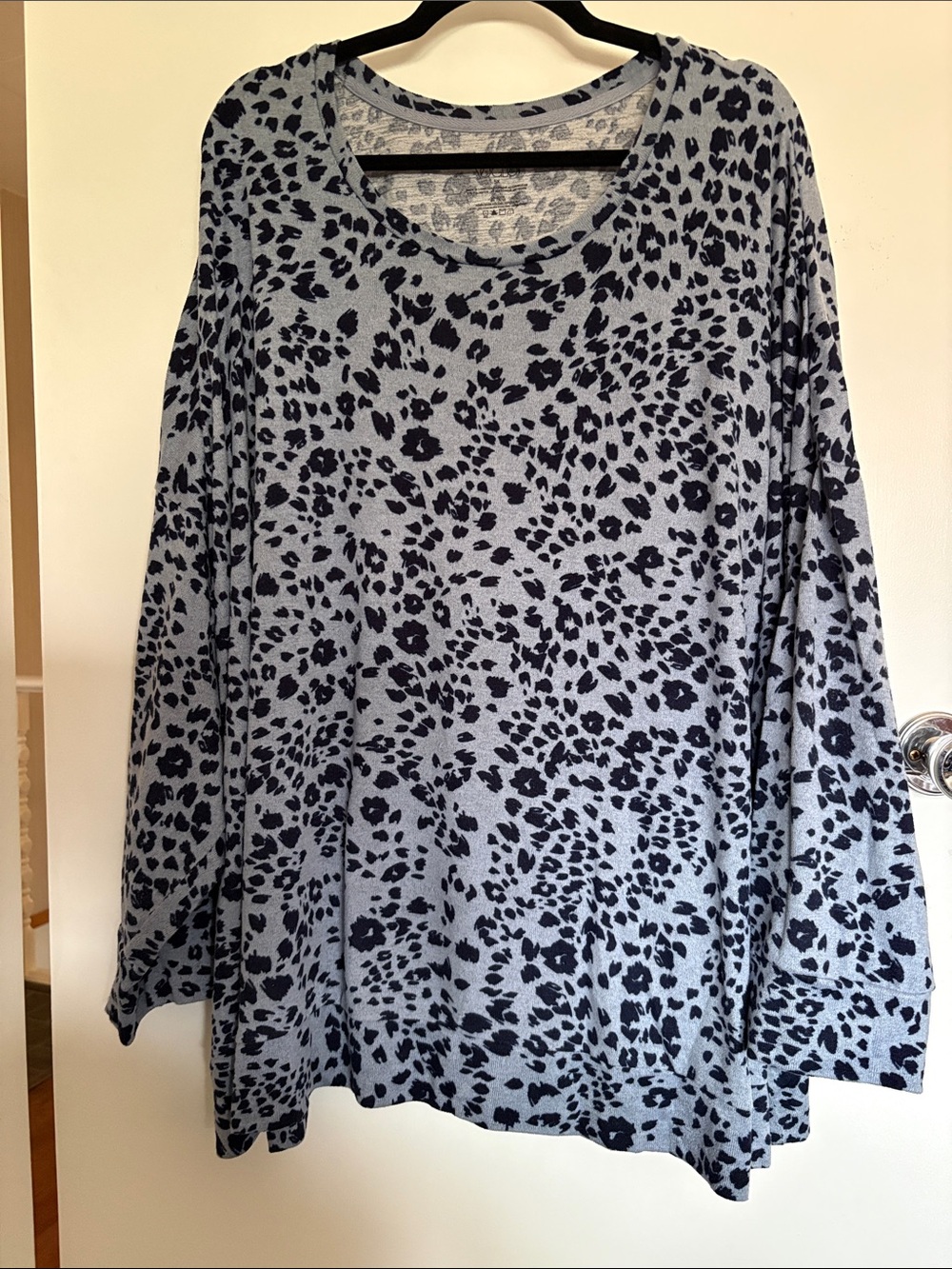 Soft long sleeve leopard print shirt